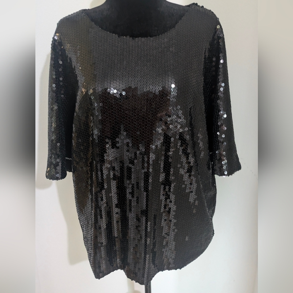WD NY WOMAN TOP All Over Sequin Tunic With Flutter Sleeve Black SZ 2X Festival